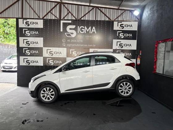 HYUNDAI HB20X 1.6 16V STYLE FLEX 4P MANUAL